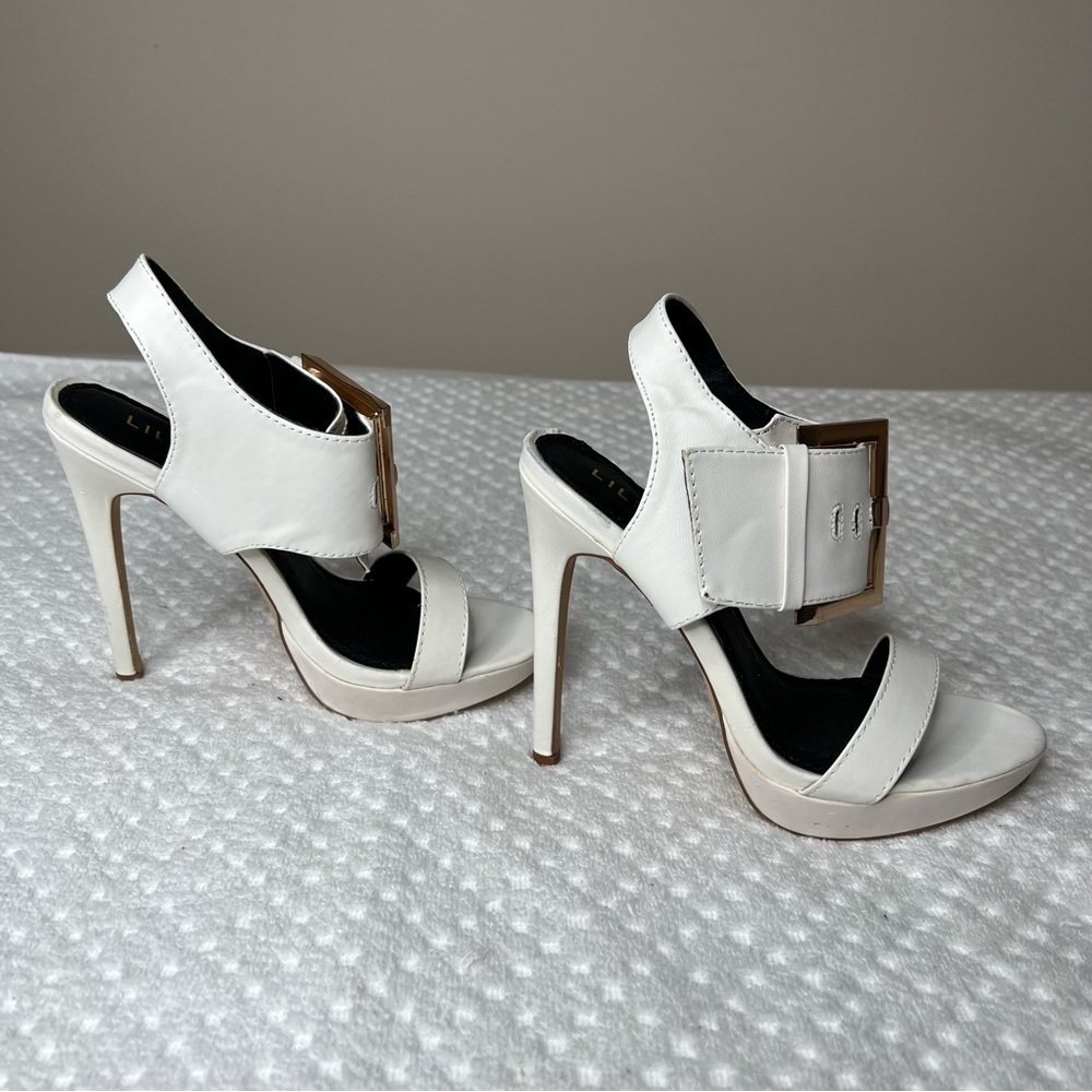 Liliana Off White Heeled Sandal. - Picture 2 of 9